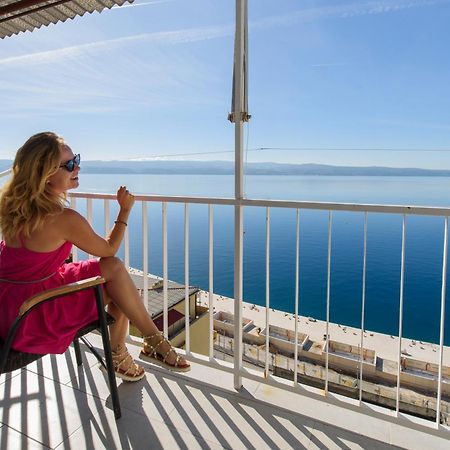 Sunny Apartment Omiš Extérieur photo
