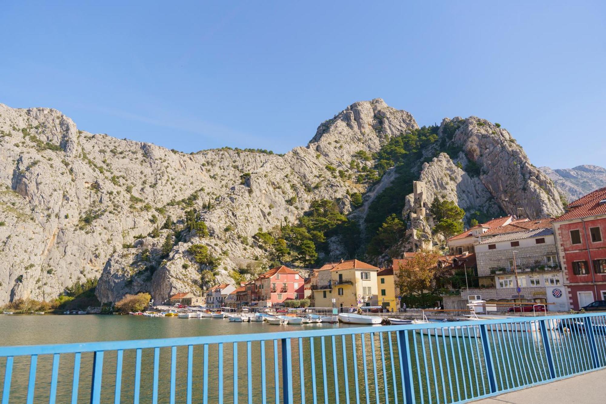 Sunny Apartment Omiš Extérieur photo