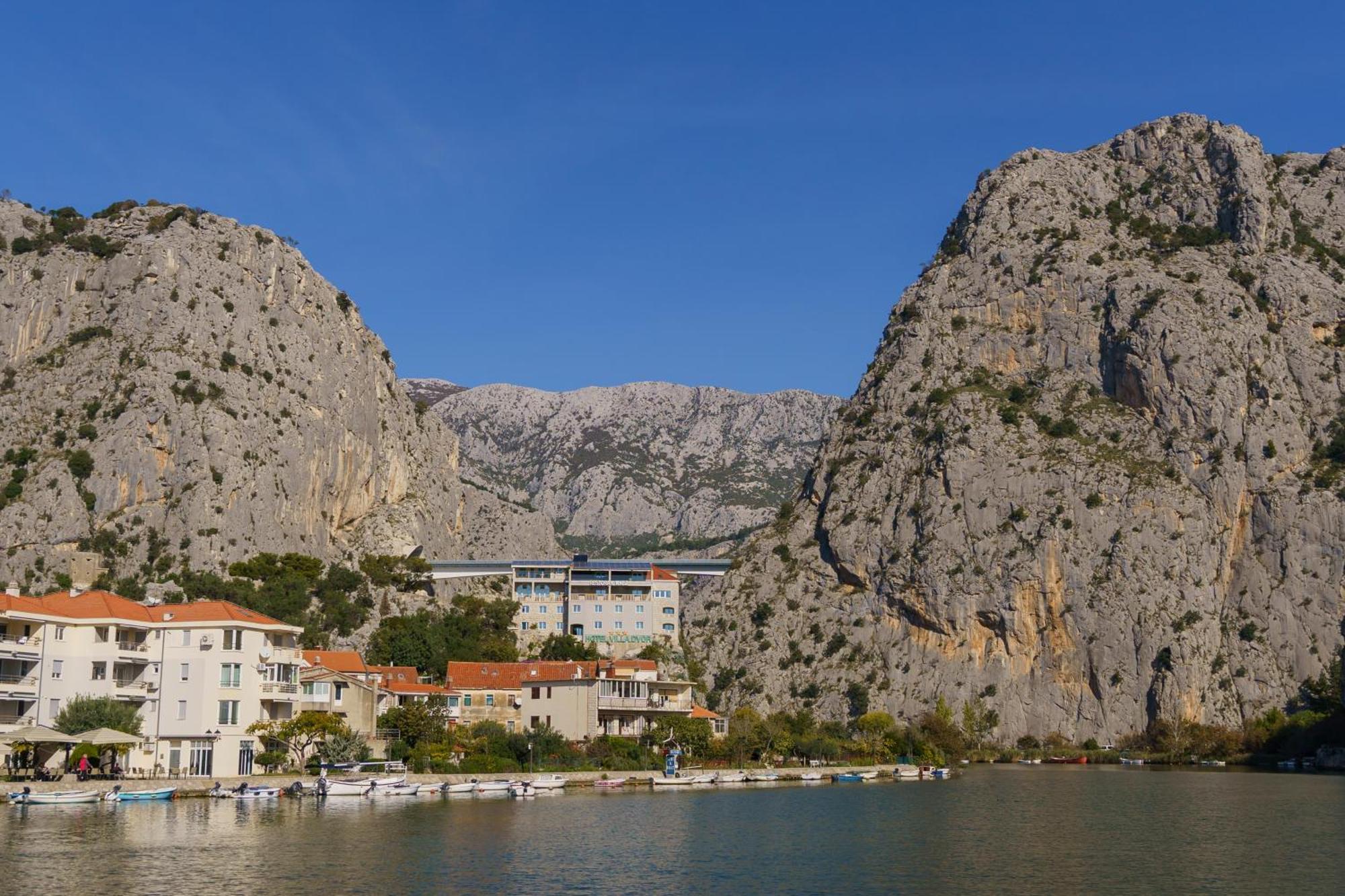 Sunny Apartment Omiš Extérieur photo