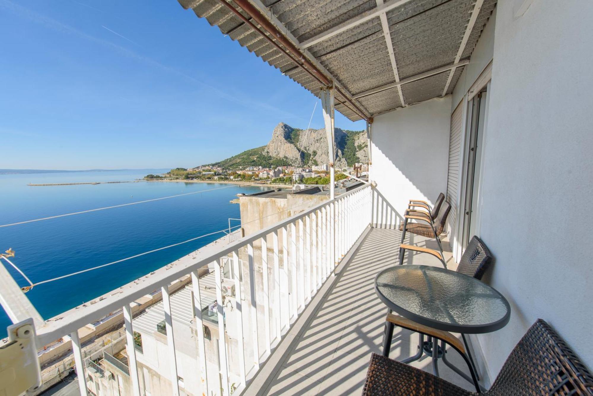 Sunny Apartment Omiš Extérieur photo