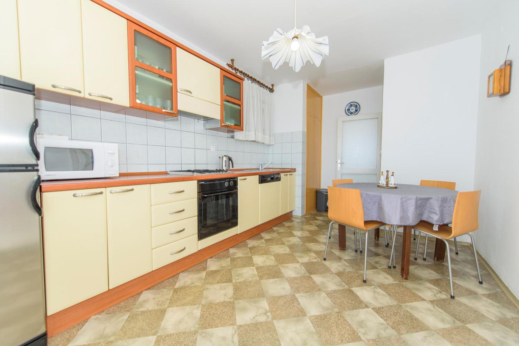 Sunny Apartment Omiš Extérieur photo